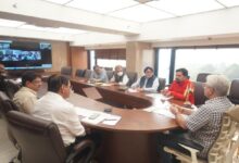 Revenue Minister Kailash Gahlot holds meeting with Divisional Commissioner and all DMs to review the preparedness of Chhath Puja in Delhi